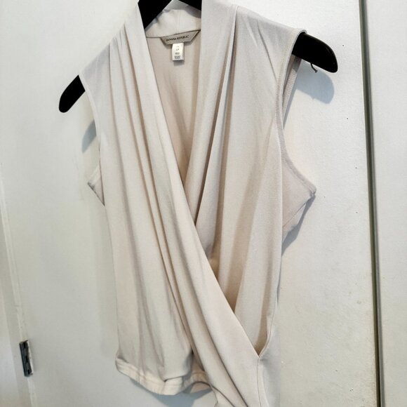 🩶 Banana Republic Faux Wrap Blouse | Size S | Like New - Picture 4 of 6